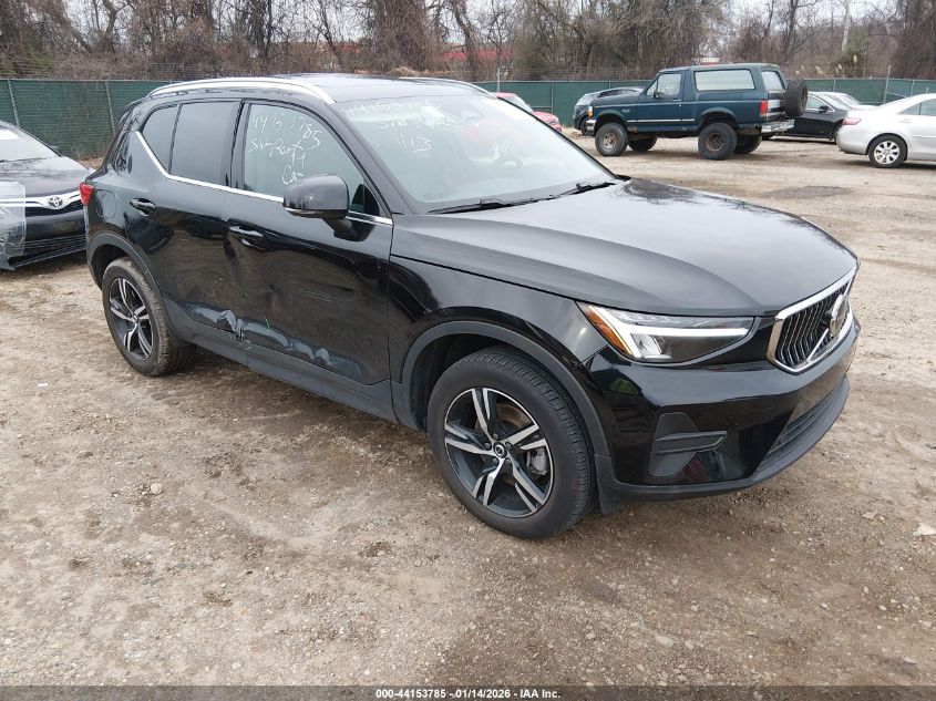 2025 Volvo XC40