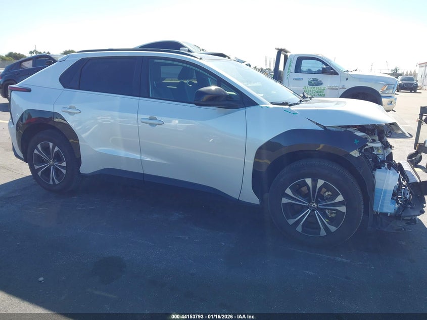TOYOTA BZ4X XLE 2024