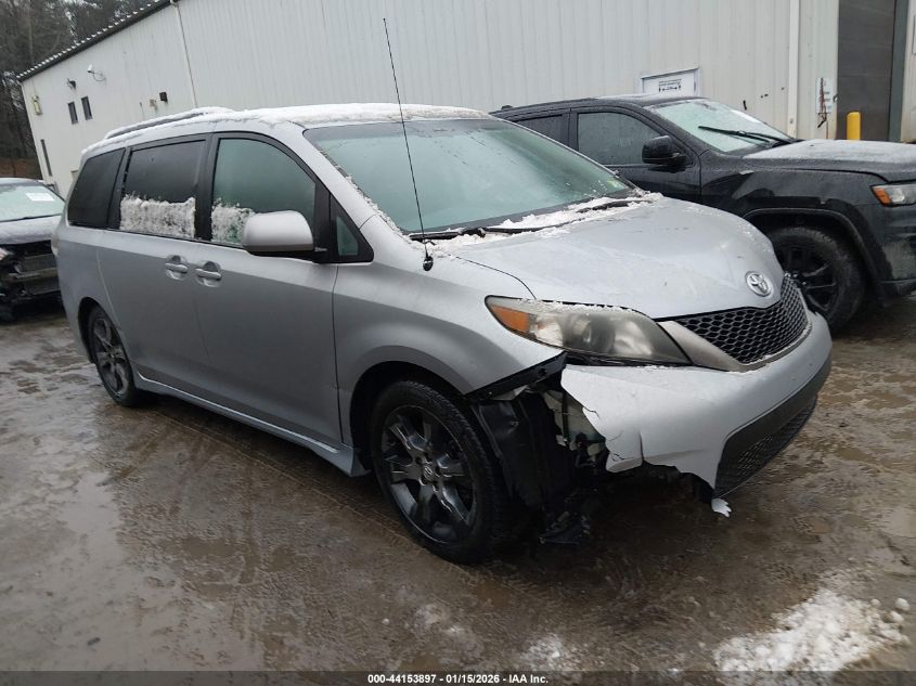 2012 Toyota Sienna Se 8 Passenger