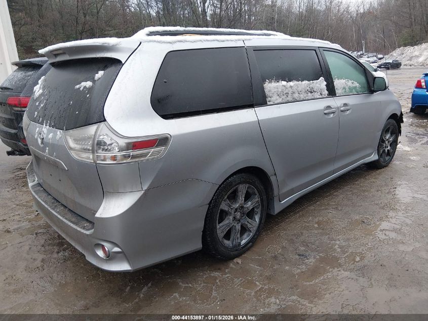 2012 Toyota Sienna Se 8 Passenger