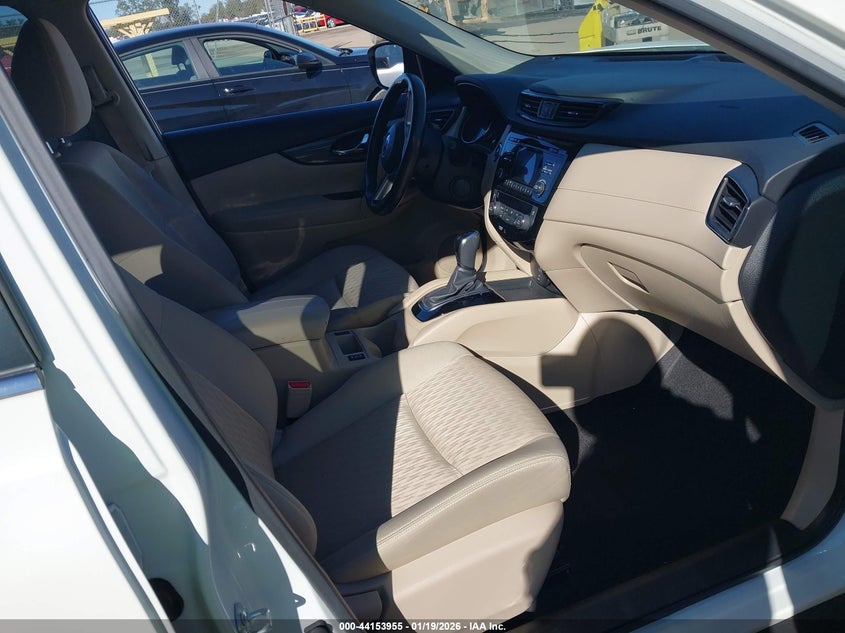 2017 Nissan Rogue Sv