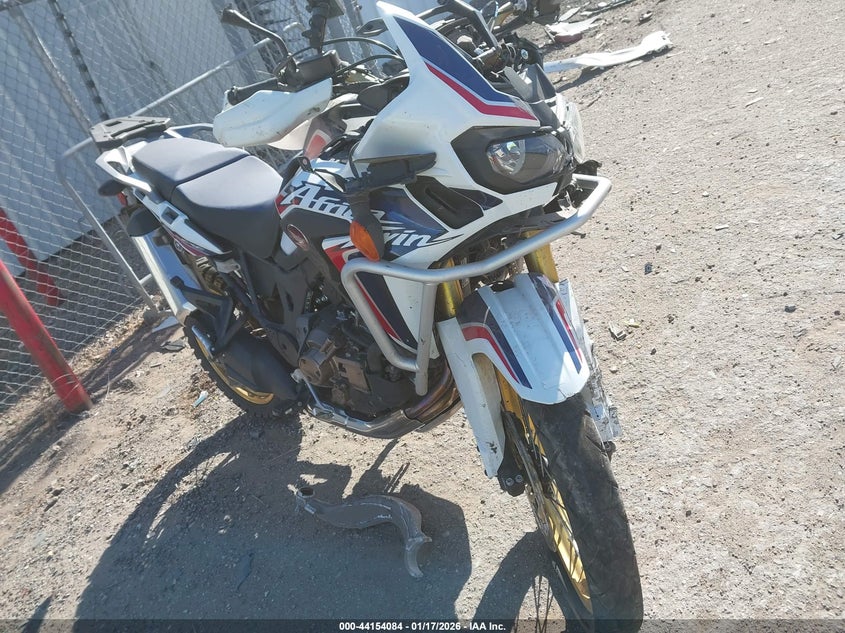 JH2SD04H0HK000519 HONDA CRF1000 Photo 1
