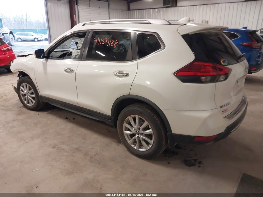 2017 Nissan Rogue Sv