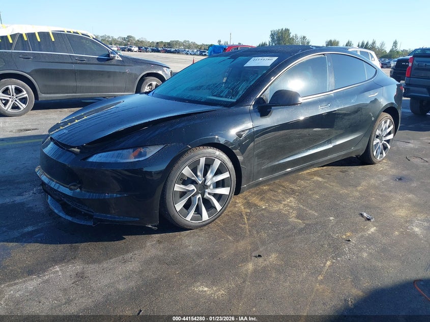 2025 Tesla Model 3 Long Range Rear-Wheel Drive/Standard Rear-Wheel Drive