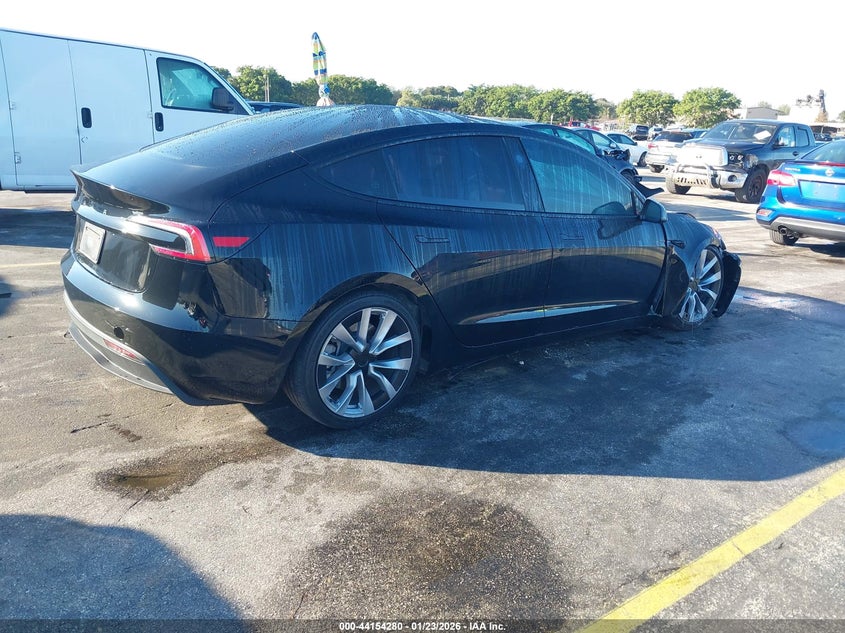 2025 Tesla Model 3 Long Range Rear-Wheel Drive/Standard Rear-Wheel Drive
