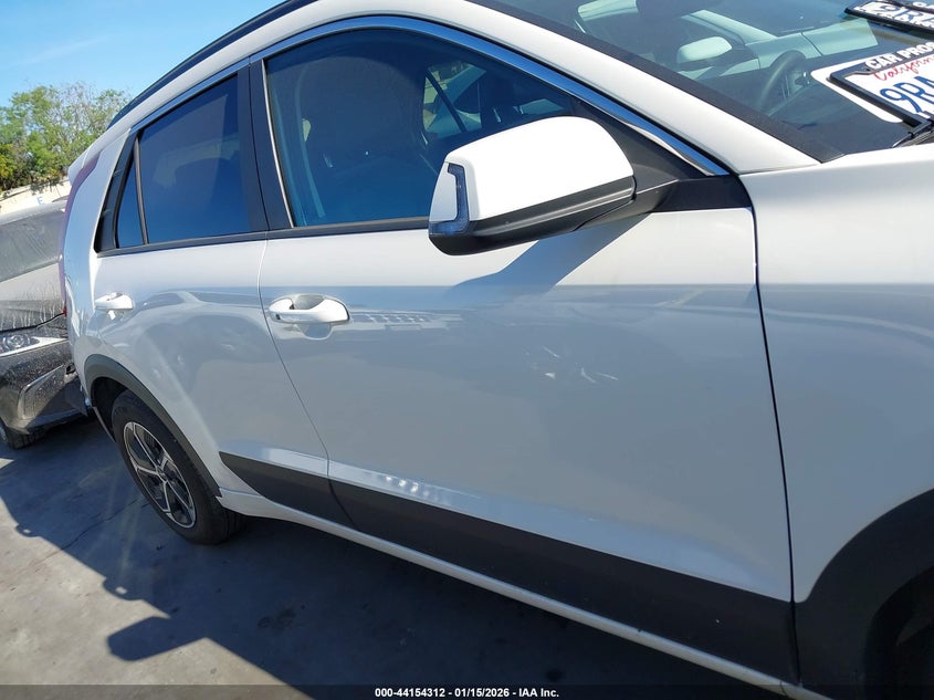 VIN KNDCS3LF8S5235888 2025 KIA NIRO PLUG-IN HYBRID EX
