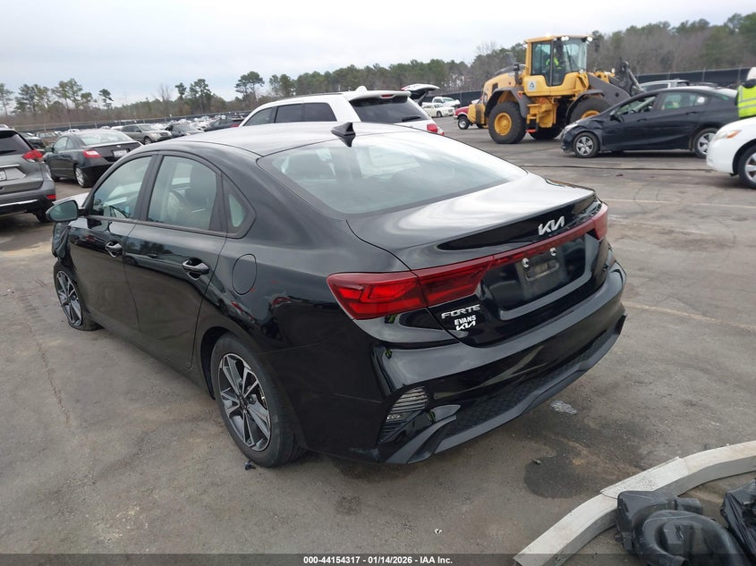 2024 Kia Forte Lxs