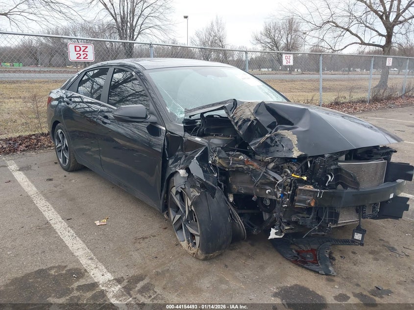 2022 Hyundai Elantra Limited