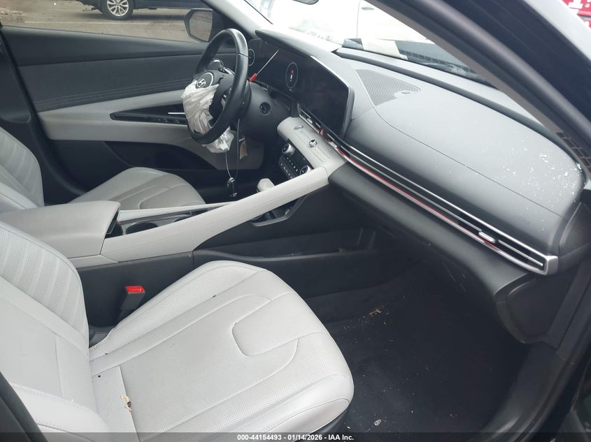 2022 Hyundai Elantra Limited