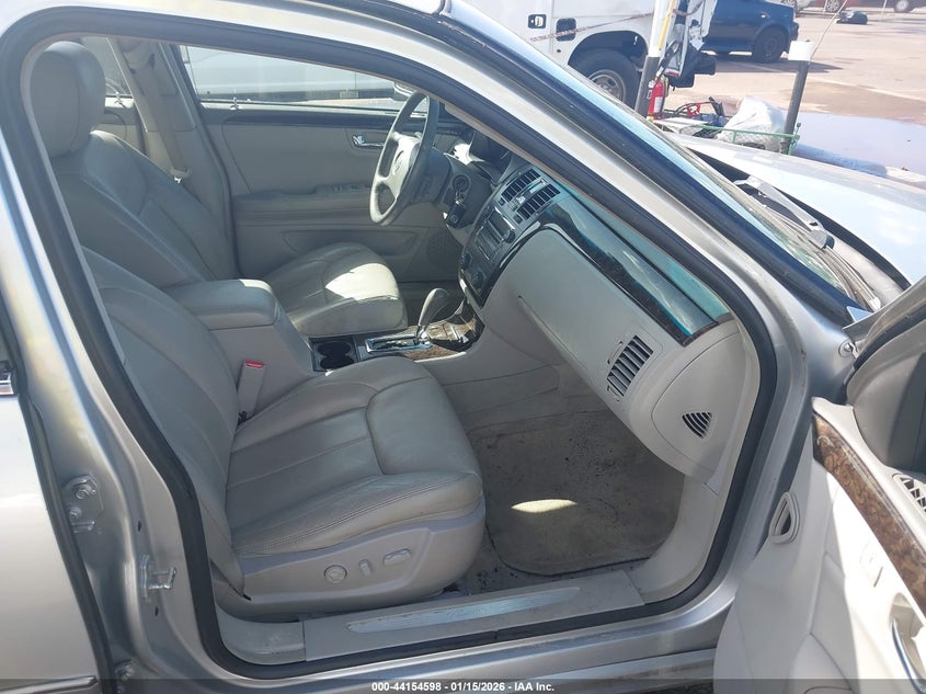 2009 CADILLAC DTS auction photo 5