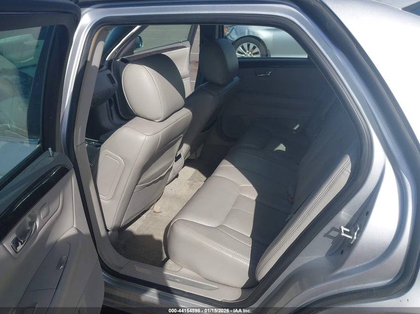 2009 CADILLAC DTS auction photo 8