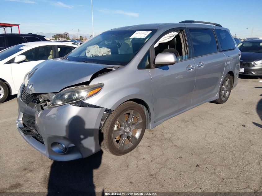 2016 Toyota Sienna Se 8 Passenger