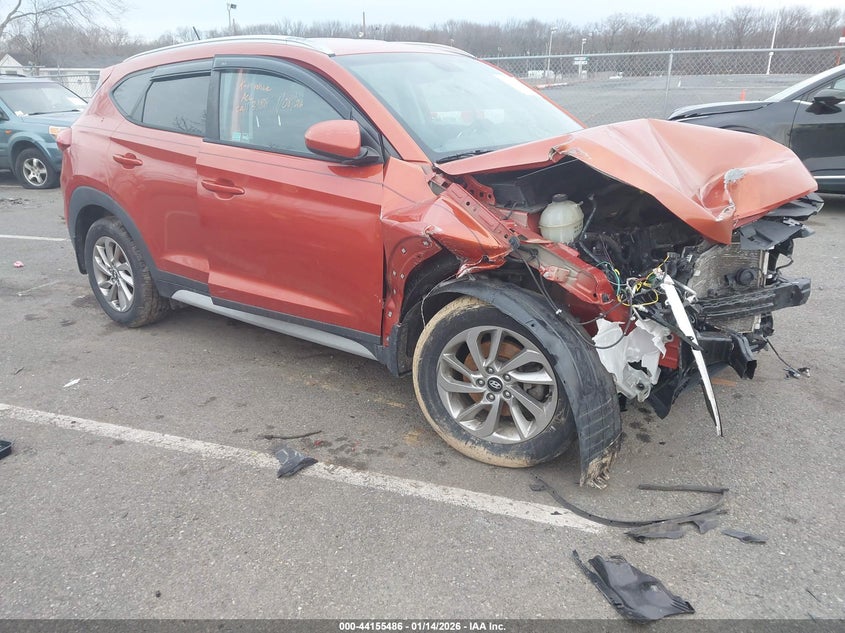 2017 HYUNDAI TUCSON SE