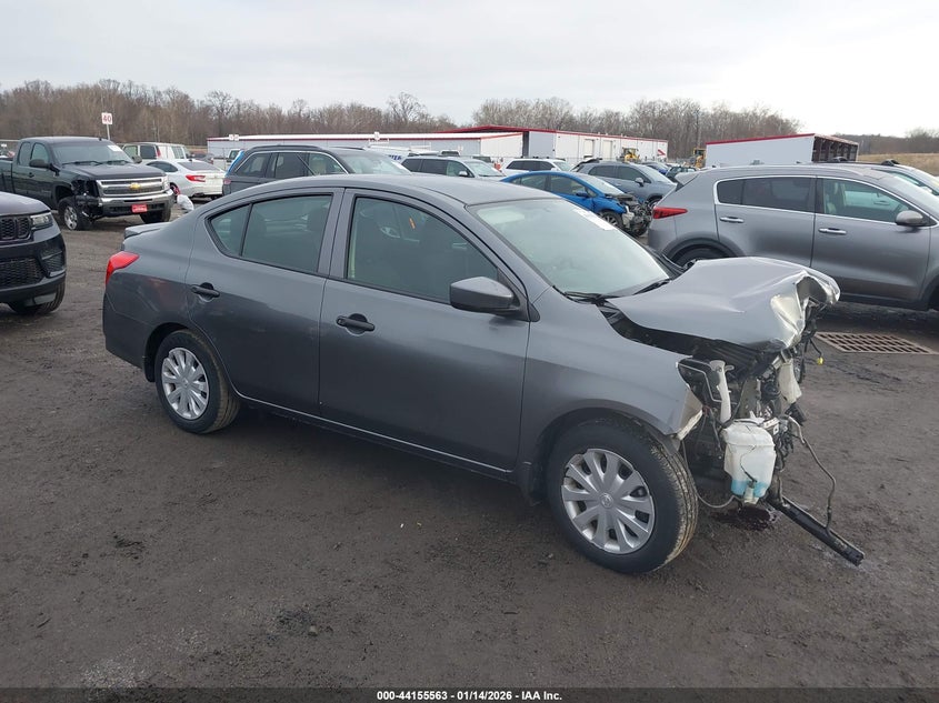 2019 Nissan Versa 1.6 S+