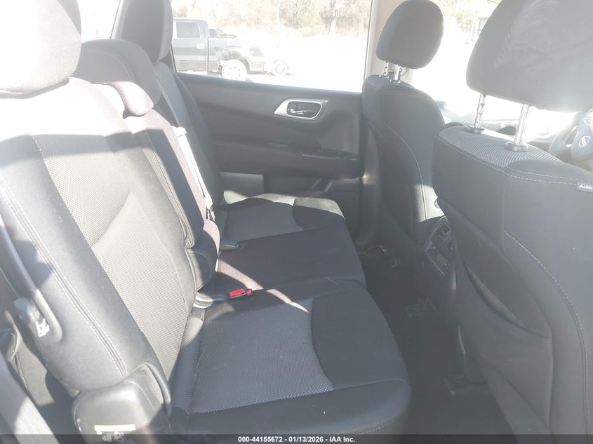 2017 Nissan Pathfinder S