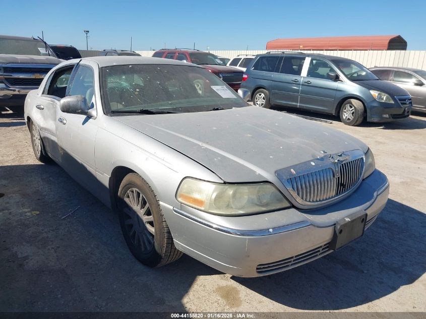 2005 Lincoln Town Car