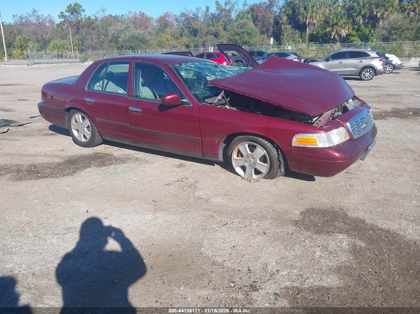 FORD CROWN VICTORIA LX