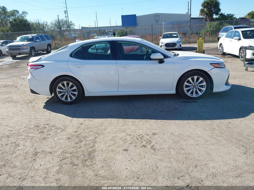 2019 Toyota Camry Le VIN: 4T1B11HK7KU775209 Lot: 44156239