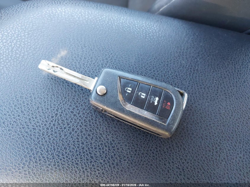 2019 Toyota Camry Le VIN: 4T1B11HK7KU775209 Lot: 44156239