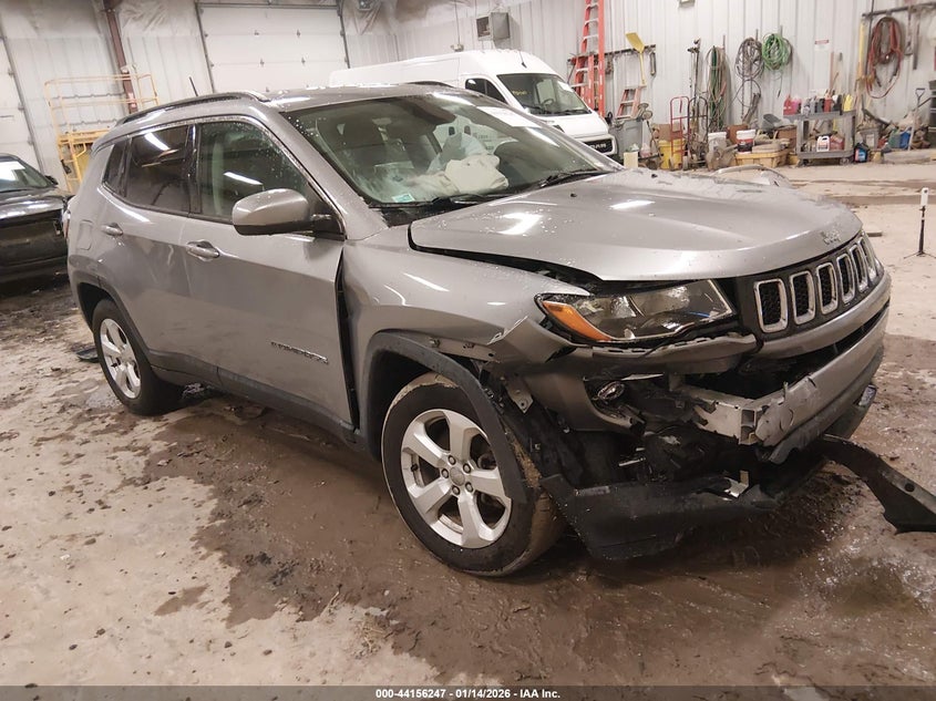 3C4NJDBB7HT679921 2017 Jeep New Compass Latitude 4X4 auction photo 1