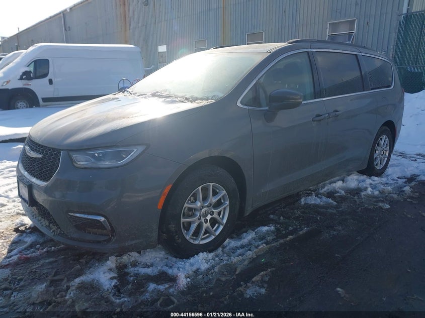 2022 Chrysler Pacifica Touring L