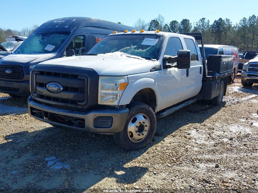 2016 Ford F-350 Chassis Xl