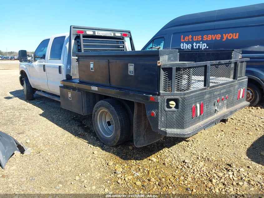 2016 Ford F-350 Chassis Xl