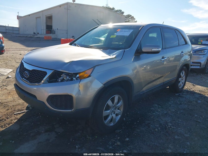 2013 KIA SORENTO auction photo 2