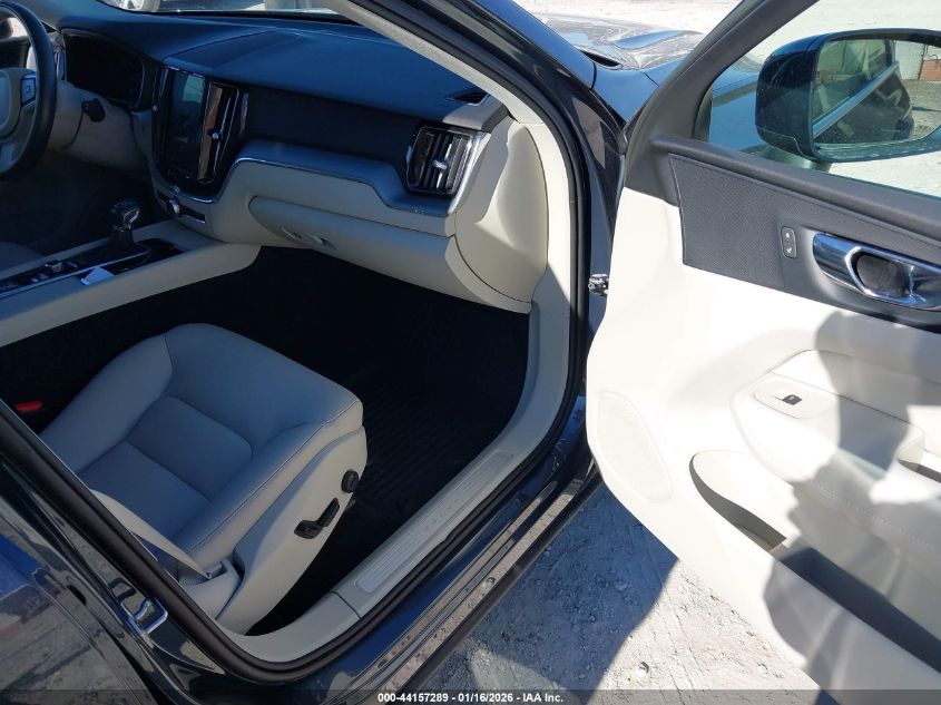 2020 Volvo Xc60 T6 Momentum