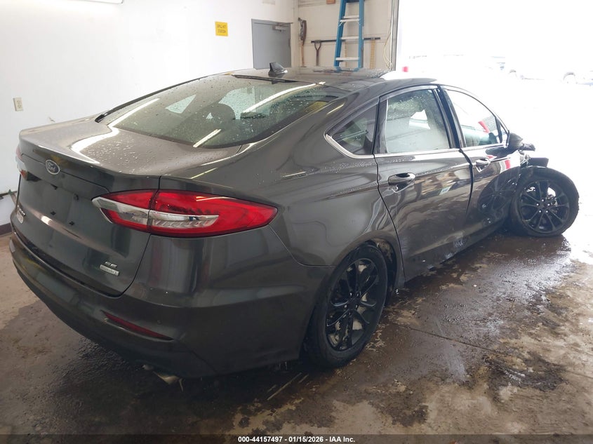 2020 Ford Fusion Se