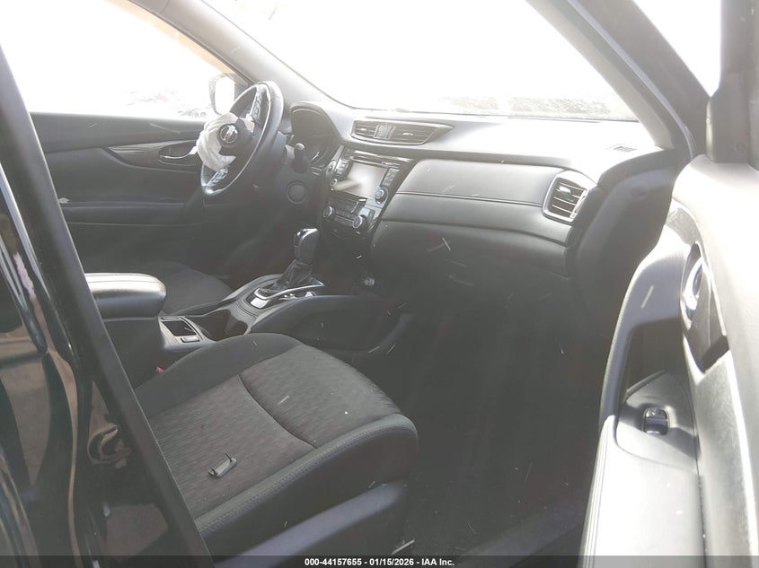 2017 Nissan Rogue Sv