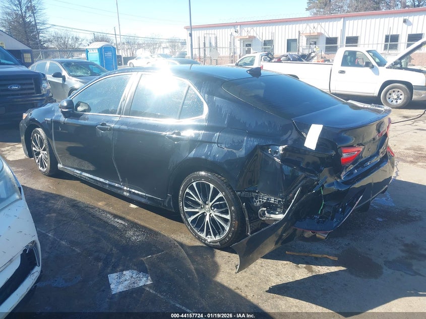 2020 Toyota Camry Hybrid Se
