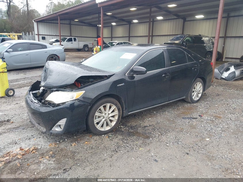 2014 Toyota Camry Hybrid Xle