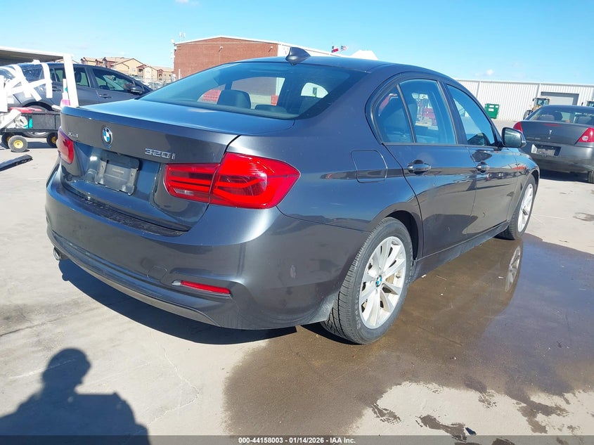 2018 BMW 320I xDrive