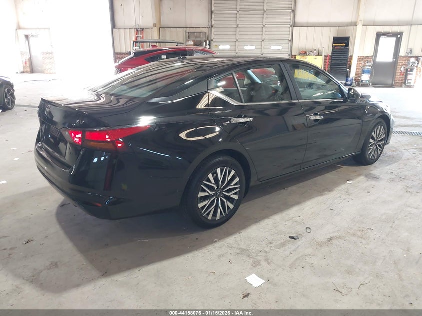 2024 Nissan Altima Sv Fwd