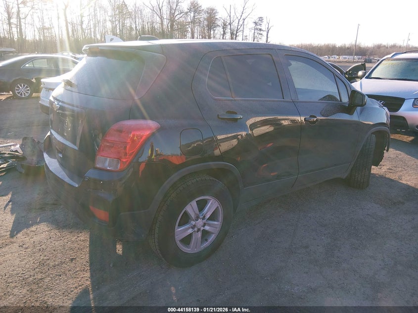 VIN 3GNCJKSB1LL283592 2020 CHEVROLET TRAX FWD LS