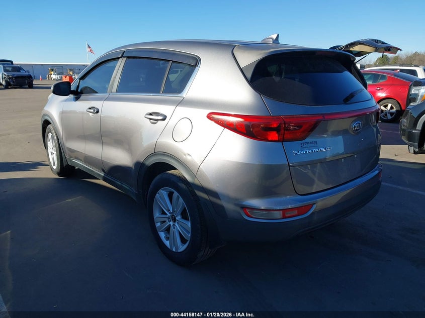 VIN KNDPM3AC4J7472918 2018 KIA SPORTAGE LX