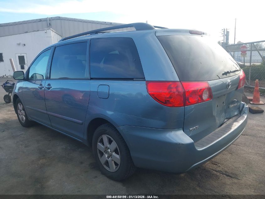 2010 Toyota Sienna Le