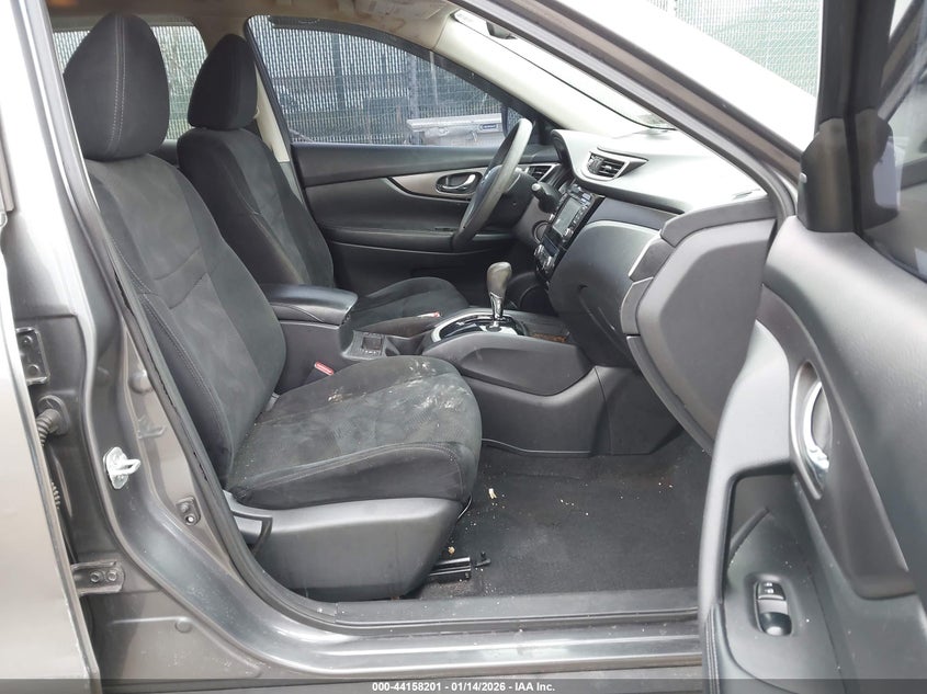 2016 Nissan Rogue Sv