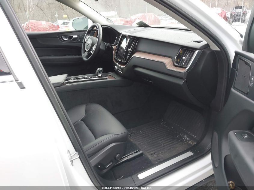 2023 Volvo Xc60 B5 Plus Bright Theme