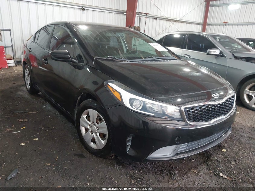 3KPFK4A75HE094600 KIA FORTE Photo 1