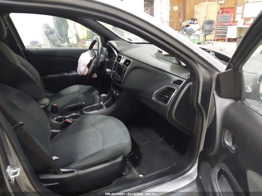 2011 Chrysler 200 Touring