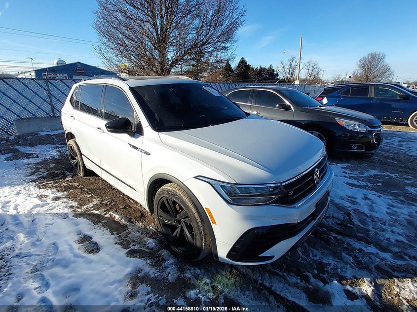 2023 VOLKSWAGEN TIGUAN 2.0T SE R-LINE BLACK