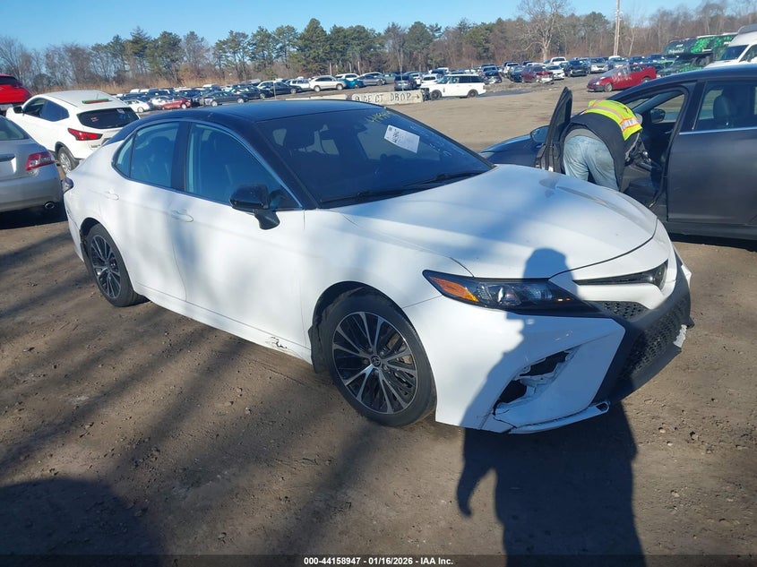 2020 Toyota Camry Se