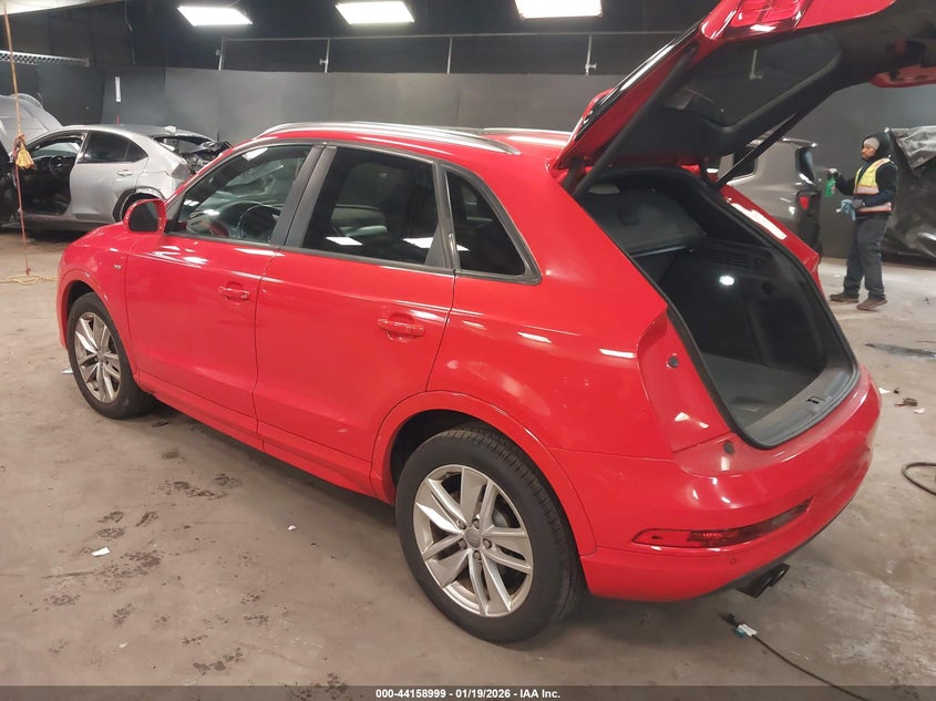 Vin: wa1eccfs1jr002015, lot: 44654946, audi q3 2.0t premium/2.0t sport premium 20183