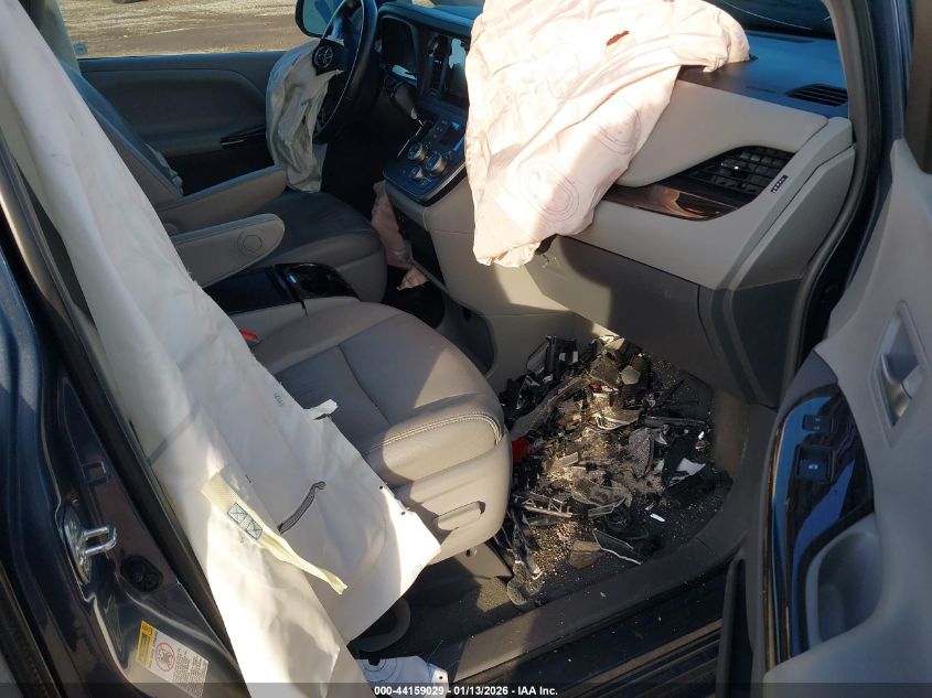 2015 Toyota Sienna Xle 8 Passenger