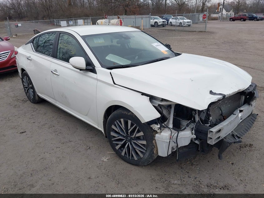 2023 Nissan Altima Sv Fwd