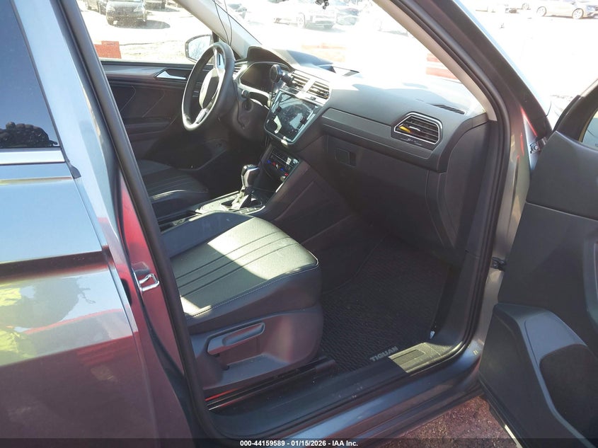 2024 Volkswagen Tiguan 2.0T Se/2.0T Wolfsburg Edition