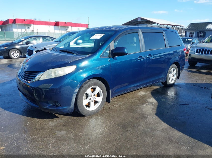 2011 Toyota Sienna Le V6