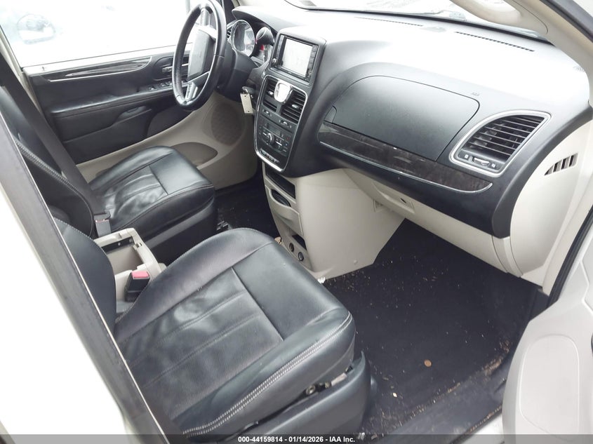 2012 Chrysler Town & Country Touring